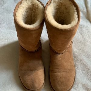 UGG Women’s Classic Short Low Boots